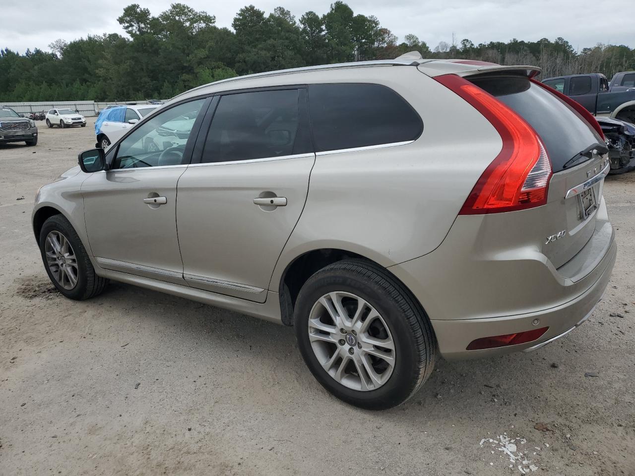 2016 Volvo Xc60 T5 Premier - Фото 2