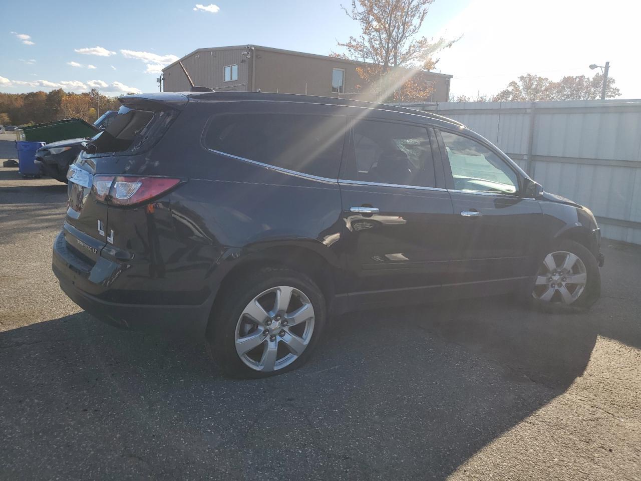 2016 Chevrolet Traverse Lt - Фото 3