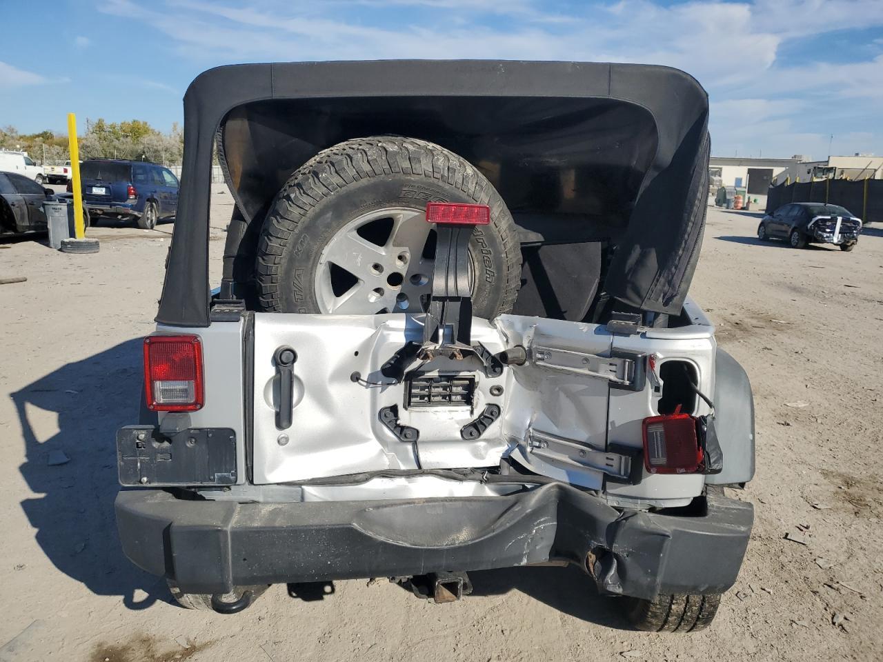 2011 Jeep Wrangler Unlimited Sport - Image 6