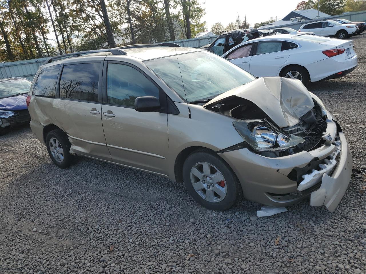 2004 Toyota Sienna Ce - Фото 4