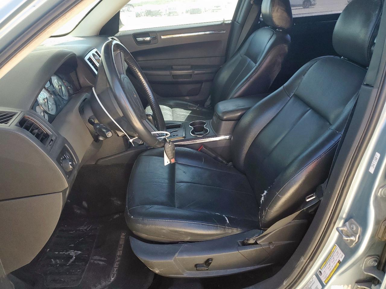 2009 Chrysler 300 Touring - Фото 7