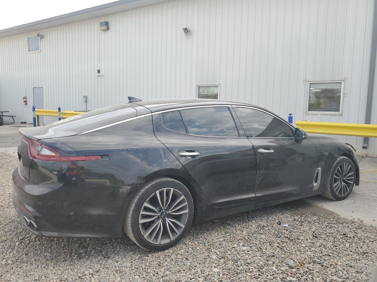 2018 Kia Stinger Premium - Фото 3