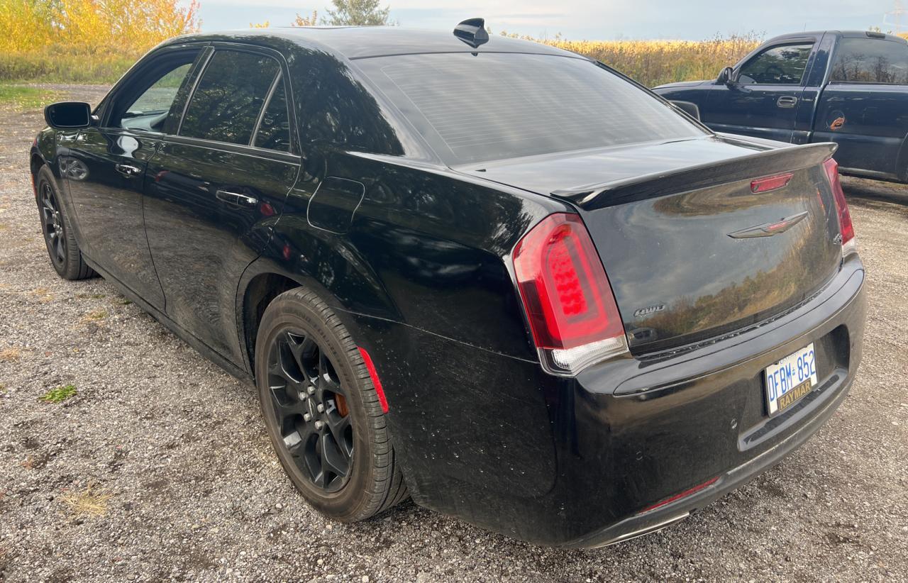 2022 Chrysler 300 S - Фото 3
