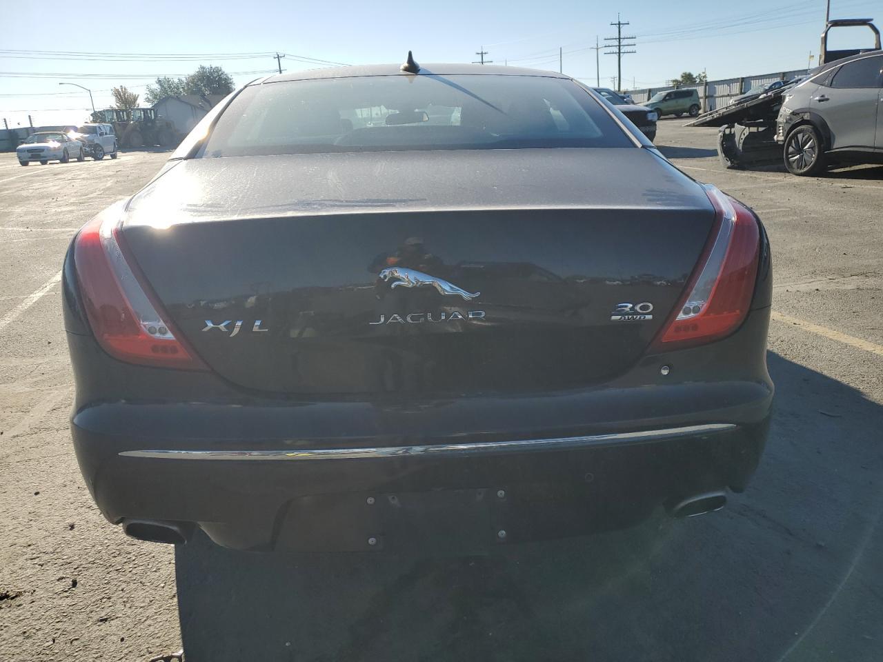 2015 Jaguar Xjl Portfolio - Image 6