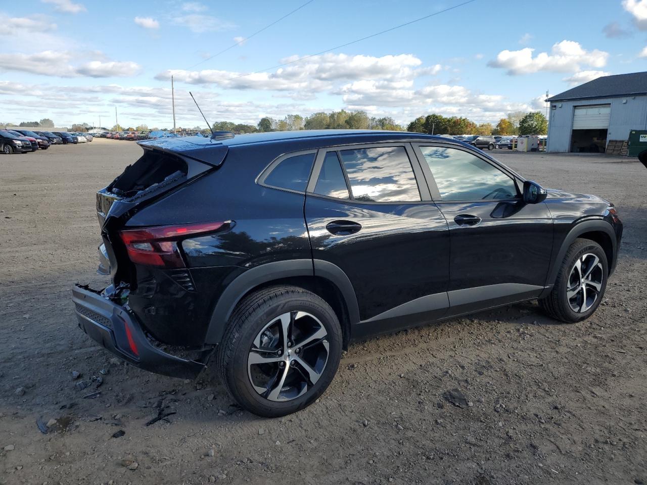 2025 Chevrolet Trax 1Rs - Фото 3