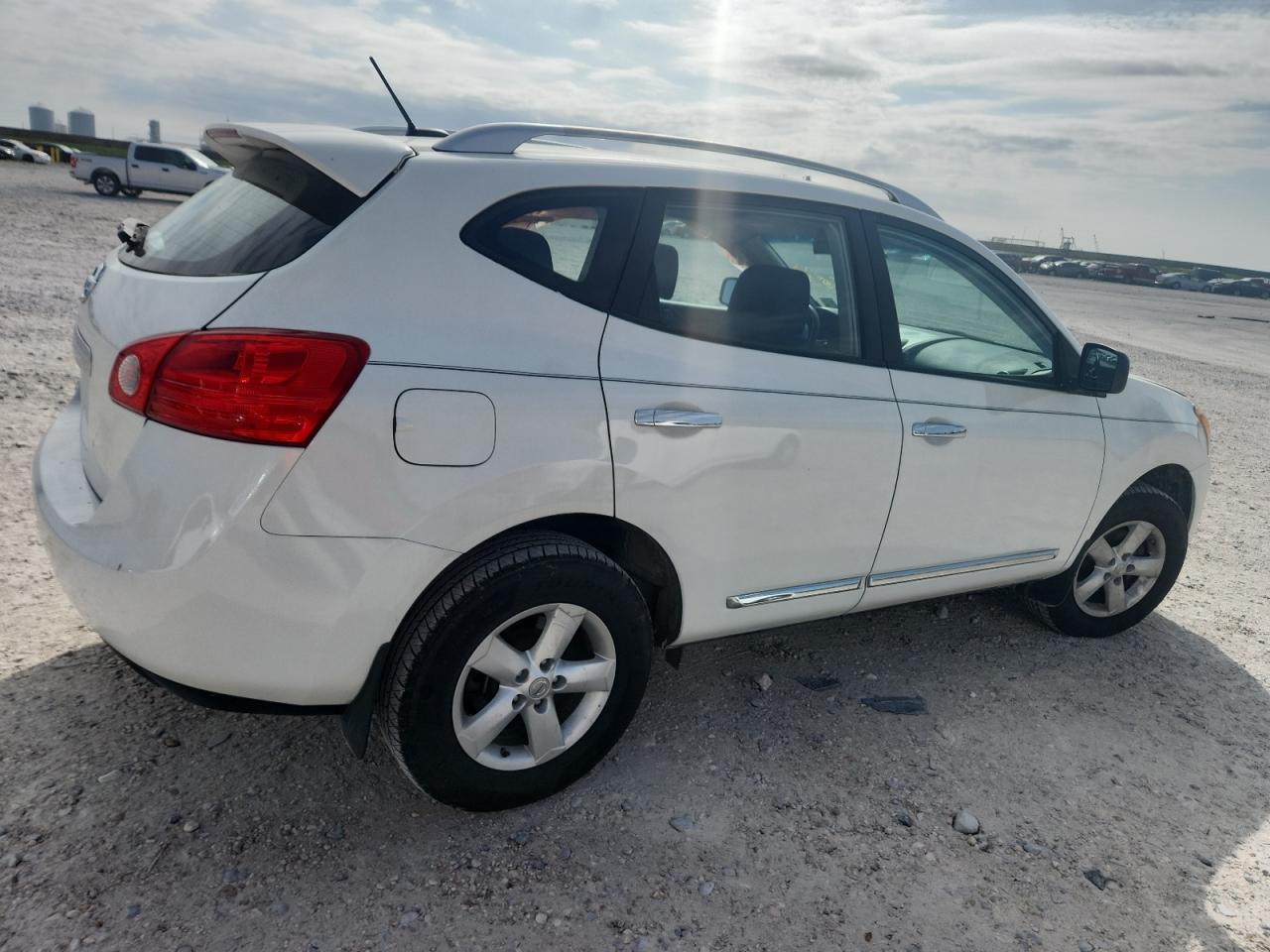 2014 Nissan Rogue Select S - Фото 3