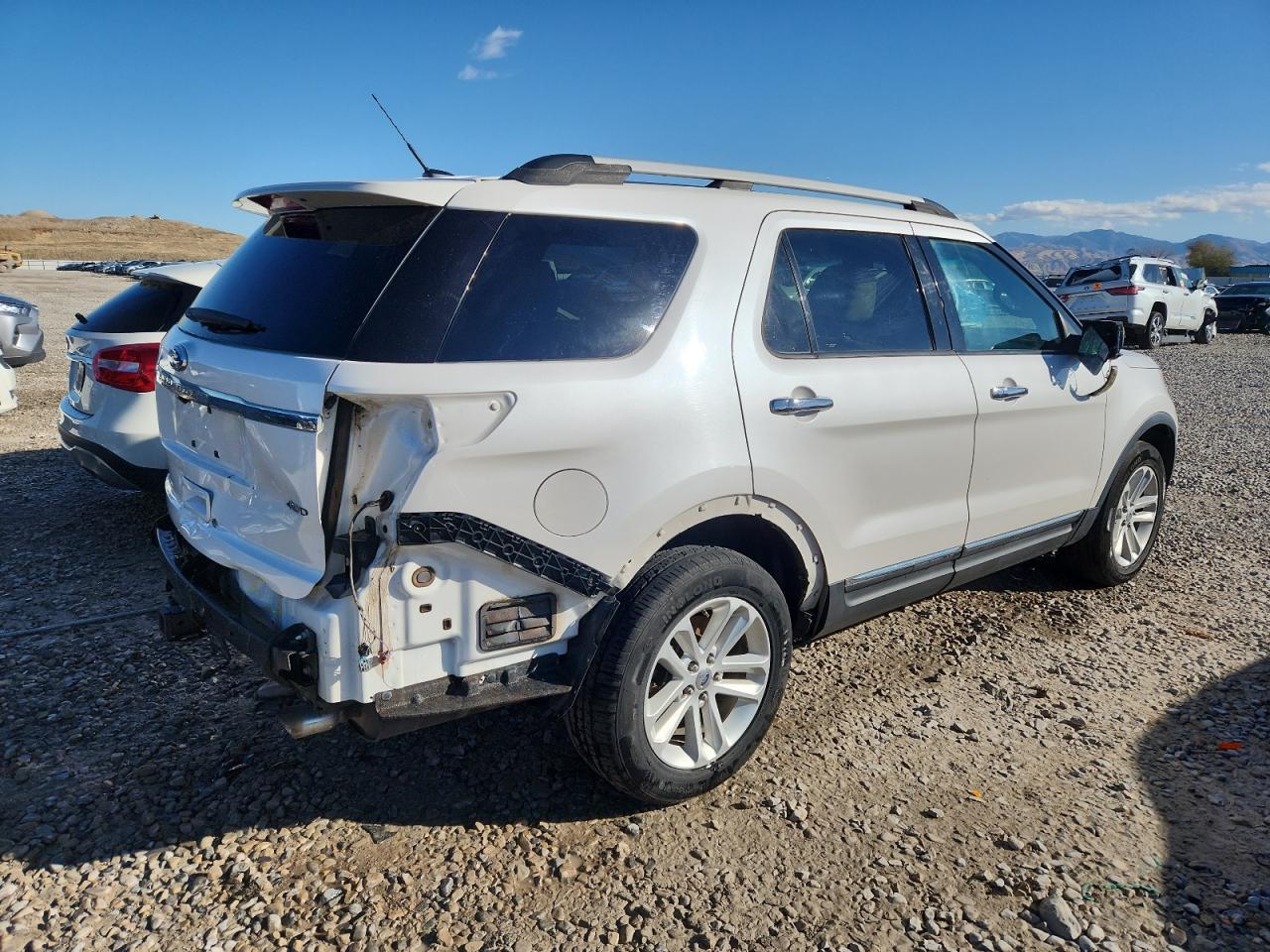 2011 Ford Explorer Xlt - Фото 3