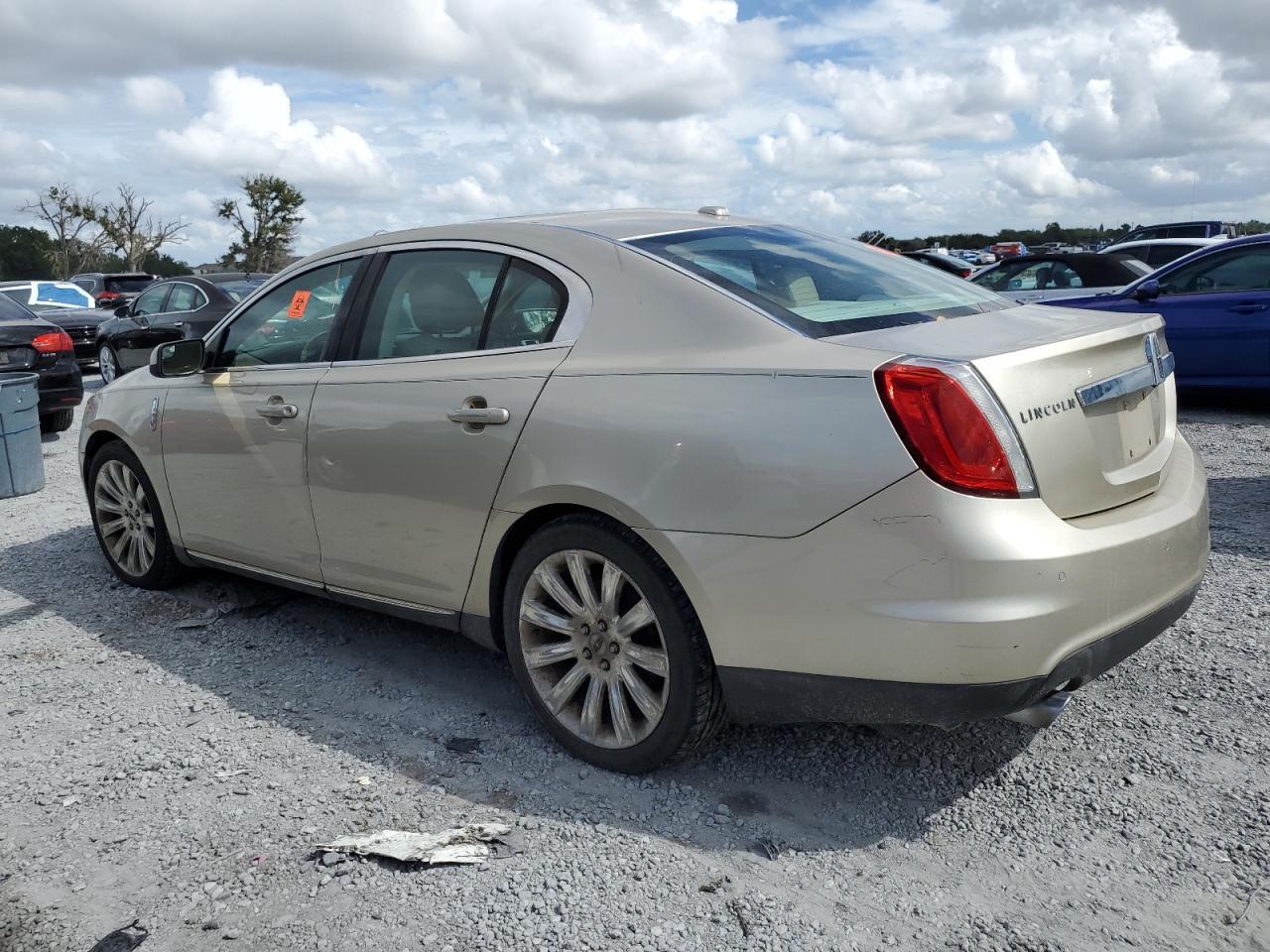 2011 Lincoln Mks - Image 2