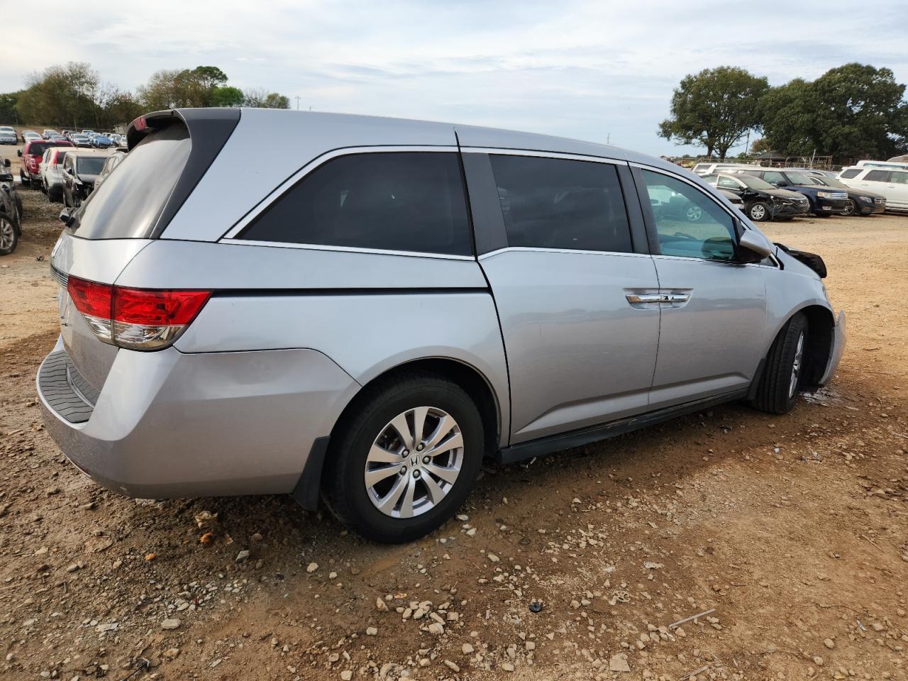 2016 Honda Odyssey Se - Фото 3