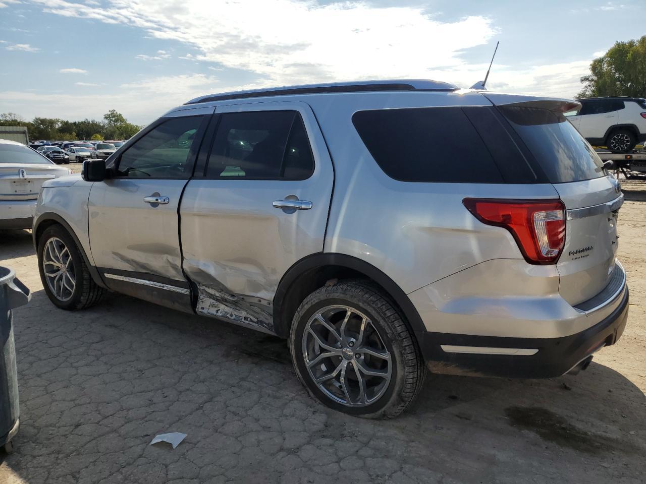 2018 Ford Explorer Platinum - Фото 2