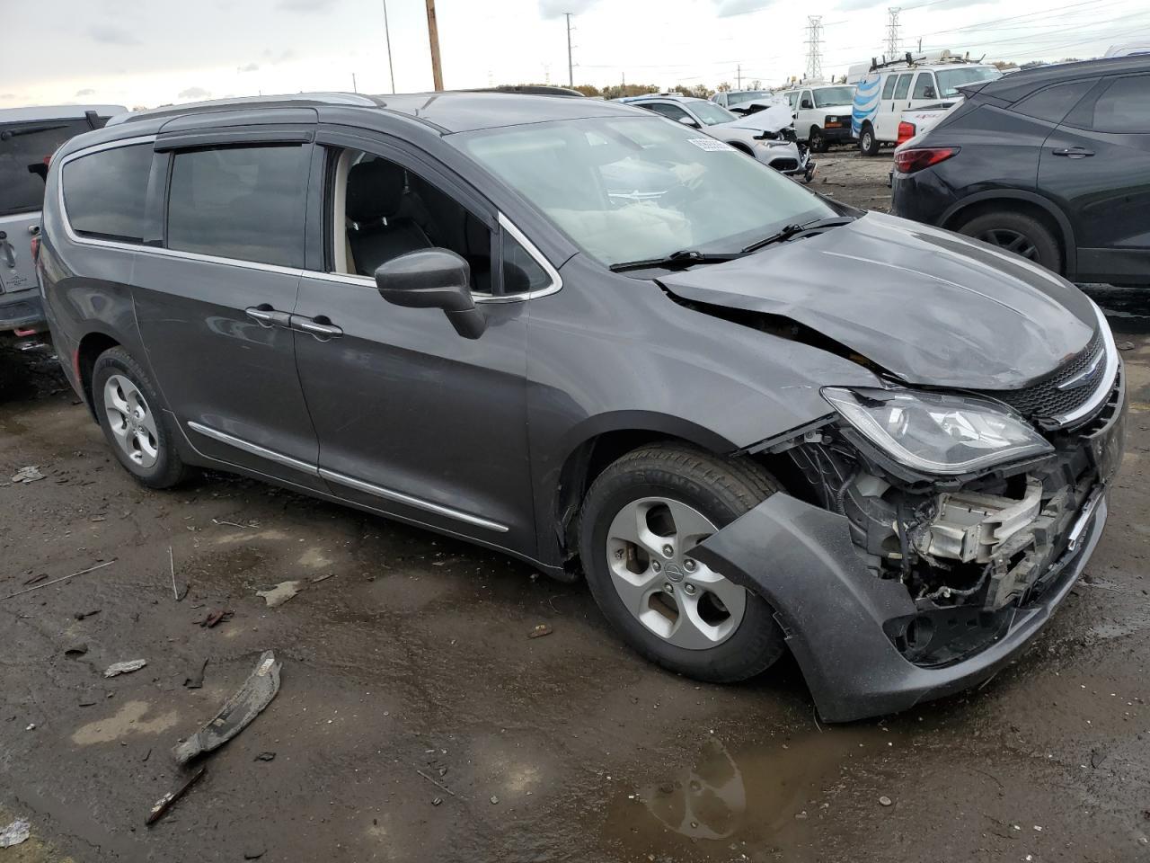 2020 Chrysler Pacifica Touring L - Фото 4