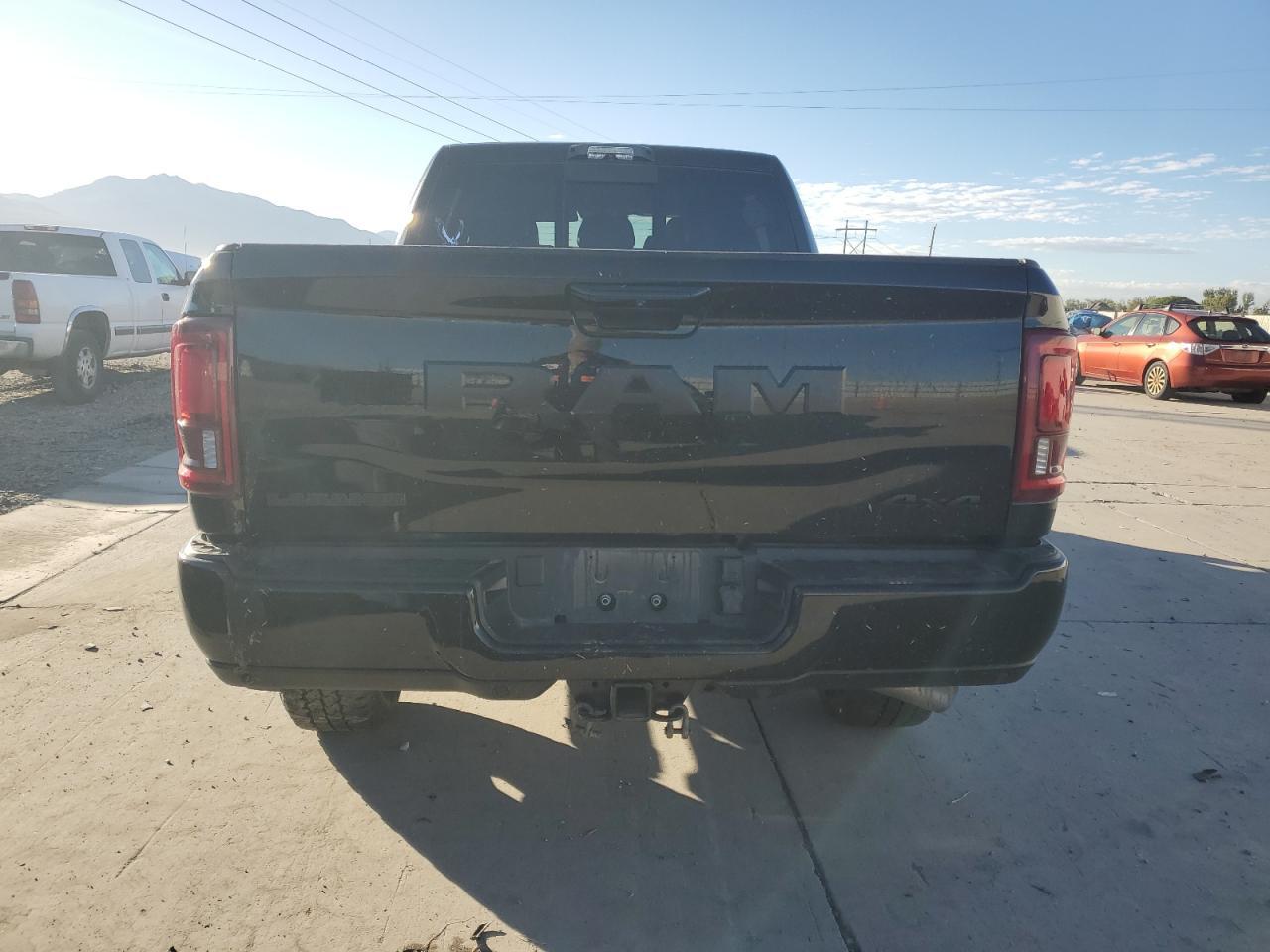 2025 Ram 3500 Laramie - Фото 6