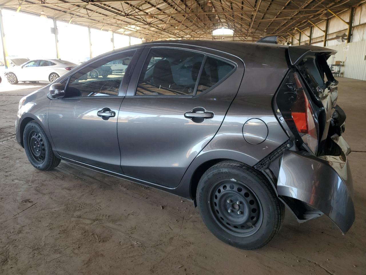 2015 Toyota Prius C - Фото 2