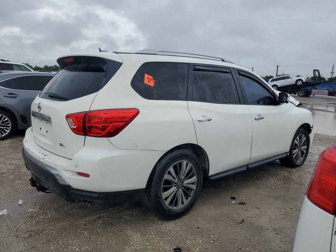 2018 Nissan Pathfinder S - Фото 3