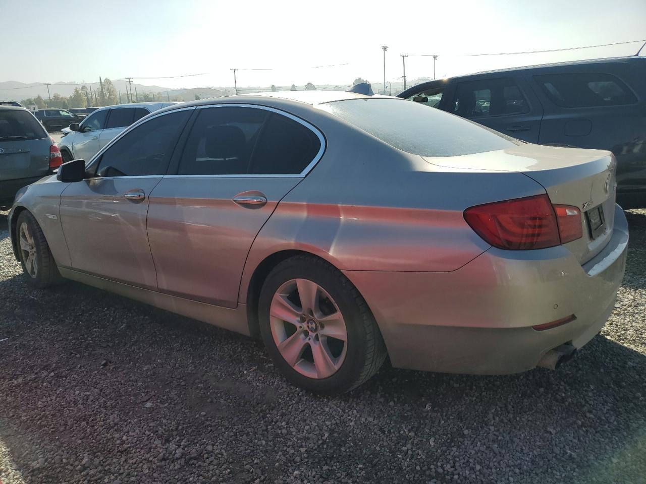 2013 BMW 528 Xi - Image 2