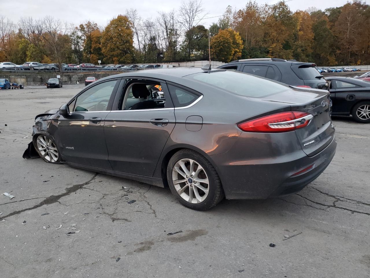 2019 Ford Fusion Se - Image 2