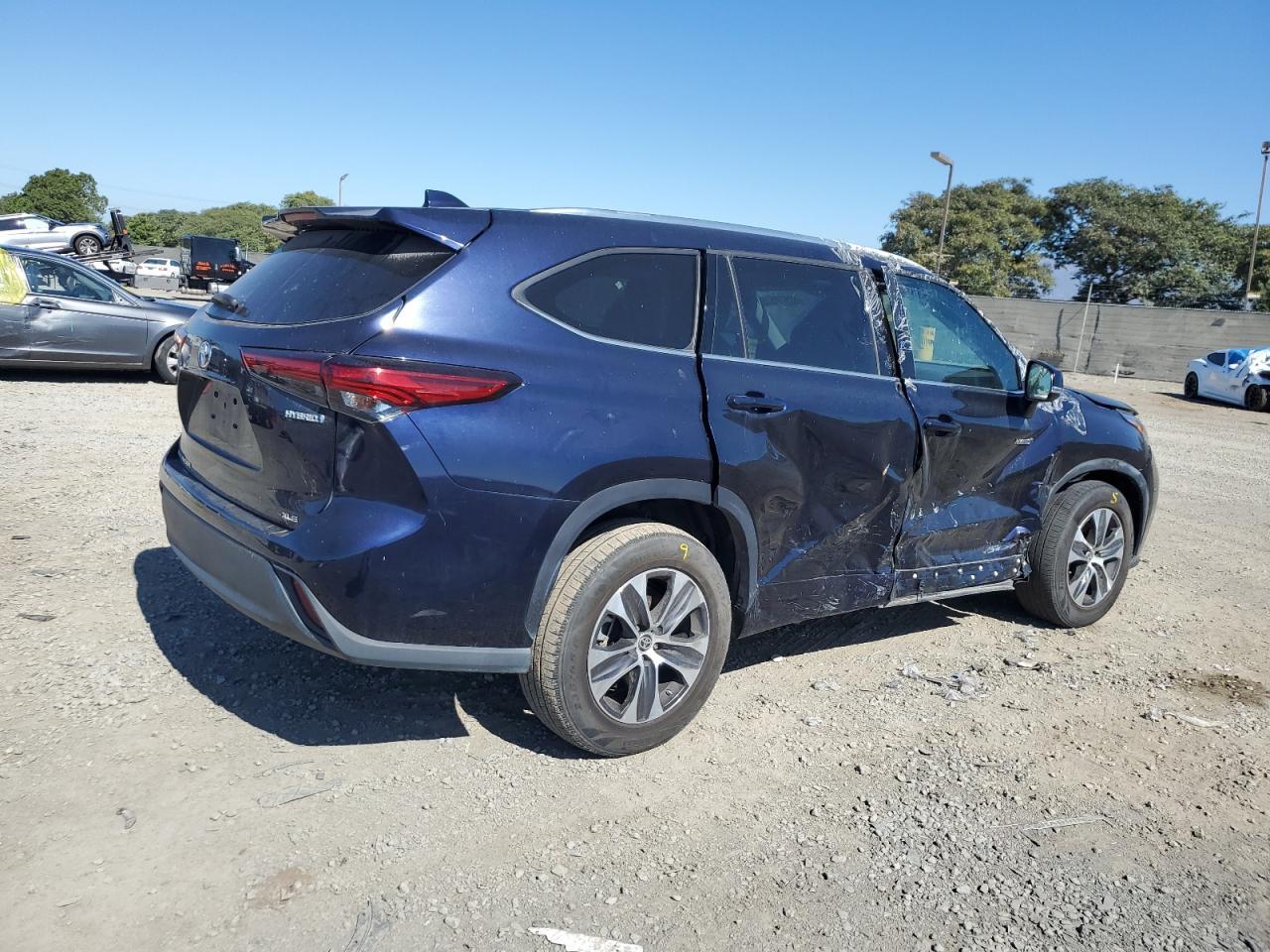 2021 Toyota Highlander Hybrid Xle - Фото 3