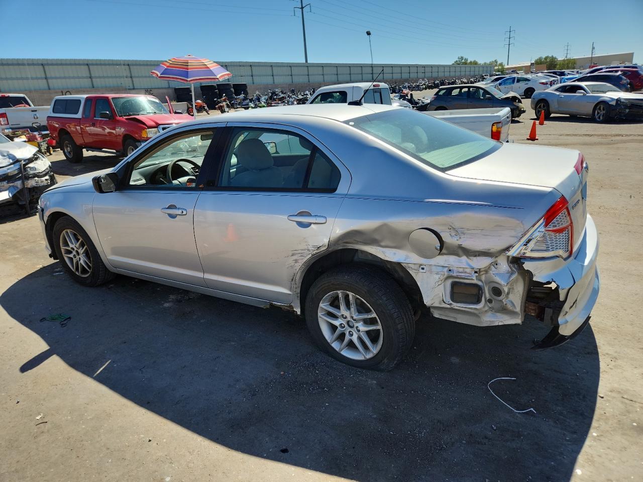 2011 Ford Fusion S - Image 2