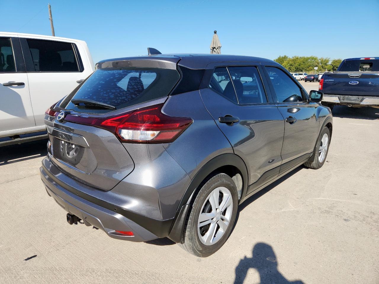 2022 Nissan Kicks S - Фото 3