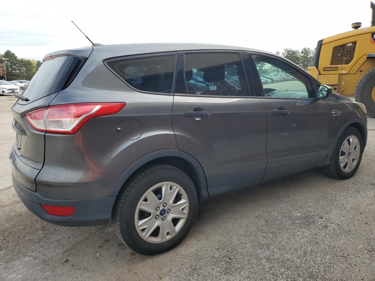 2015 Ford Escape S - Фото 3