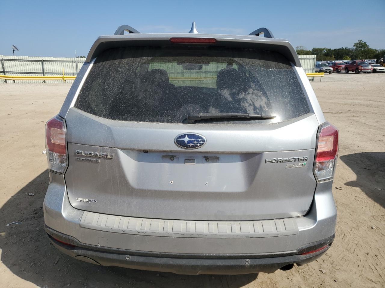 2017 Subaru Forester 2.5I Limited - Image 6
