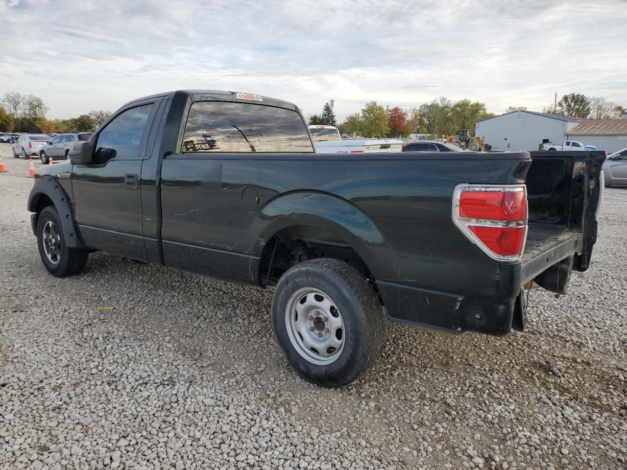 2013 Ford F150 - Фото 2