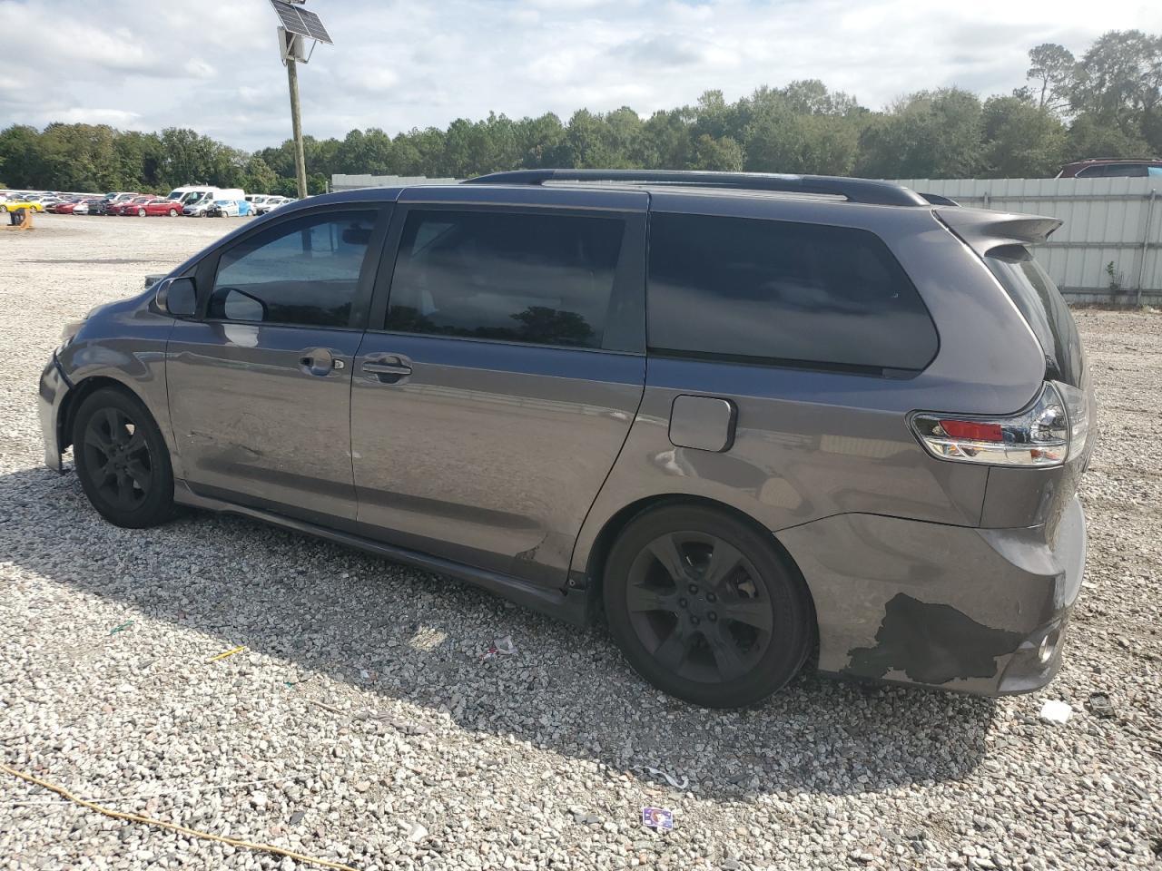 2012 Toyota Sienna Sport - Image 2