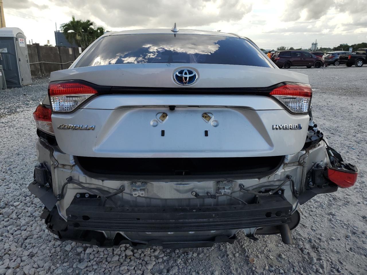 2022 Toyota Corolla Le - Фото 6