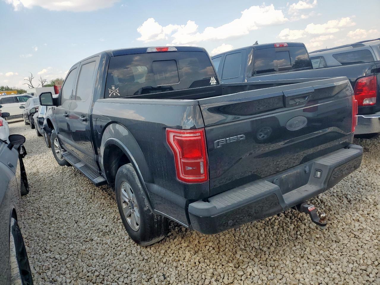 2015 Ford F150 Supercrew - Фото 2