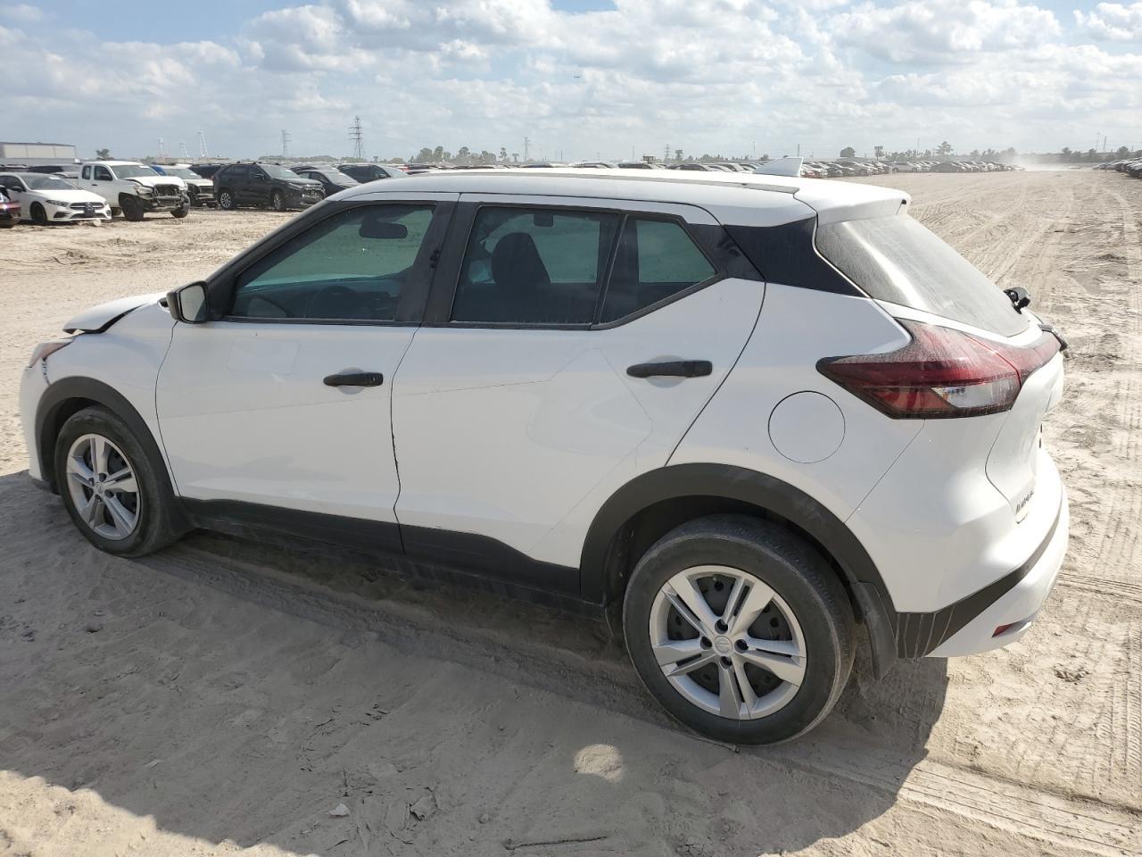 2024 Nissan Kicks S - Image 2