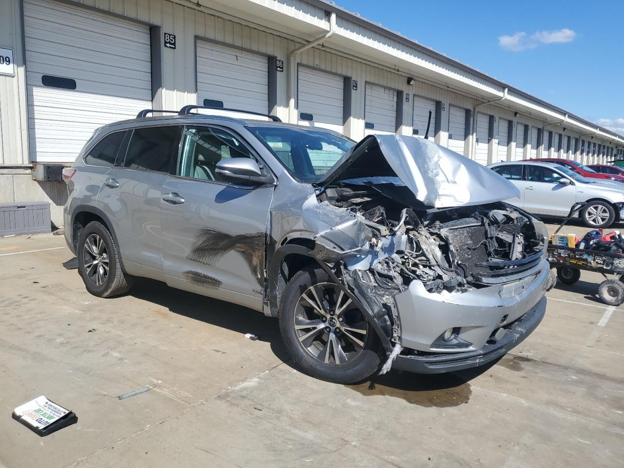 2016 Toyota Highlander Xle - Image 4