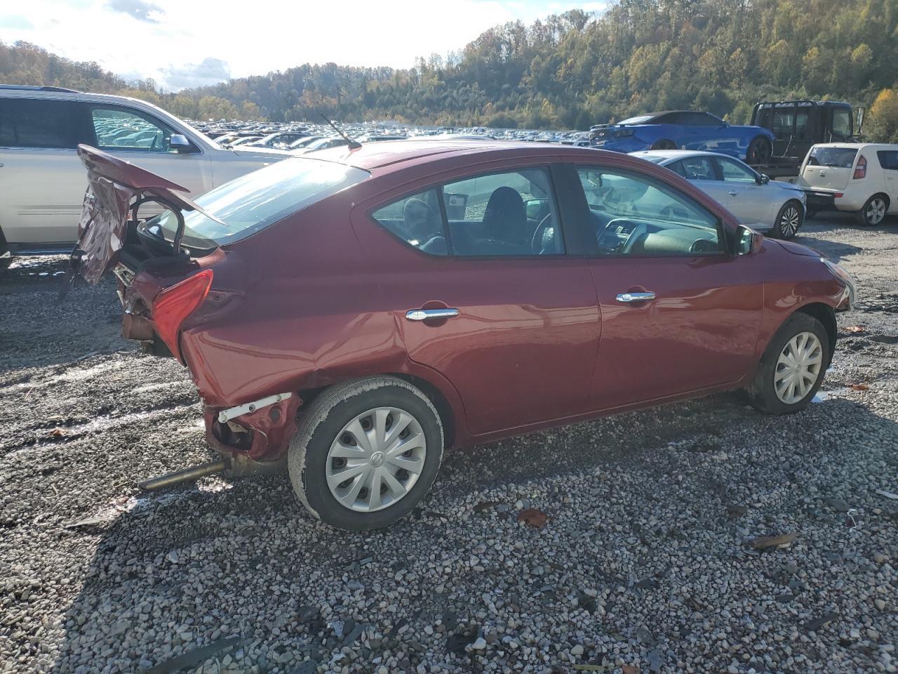2018 Nissan Versa S - Фото 3