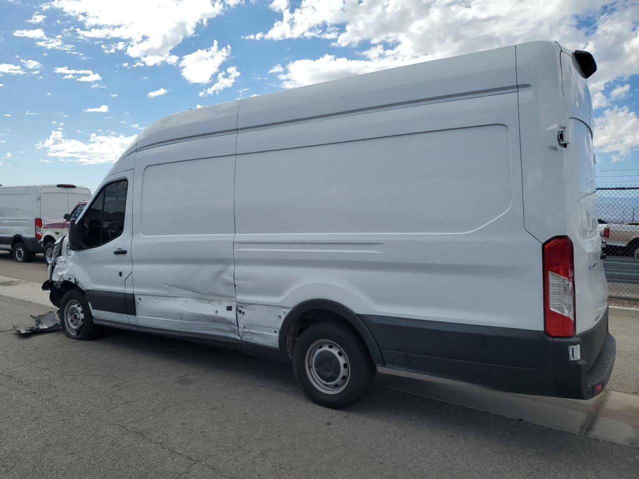 2022 Ford Transit T-250 - Фото 2