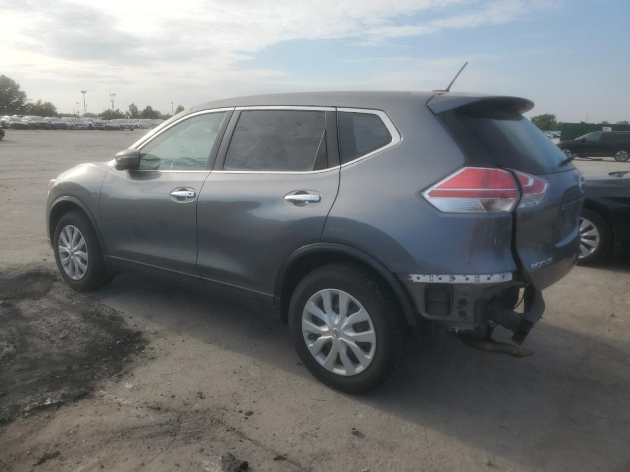 2015 Nissan Rogue S - Фото 2