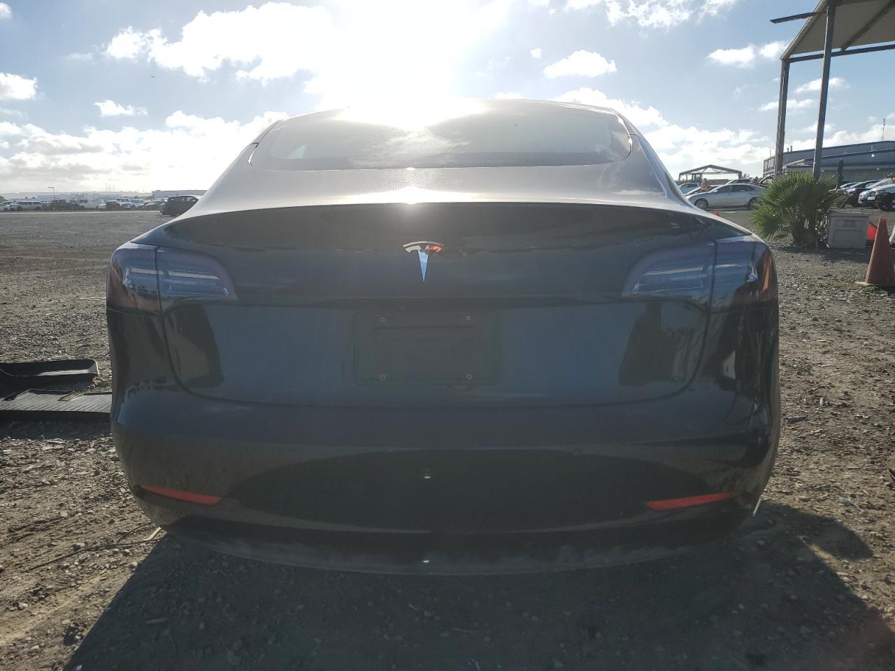 2020 Tesla Model 3 - Фото 6