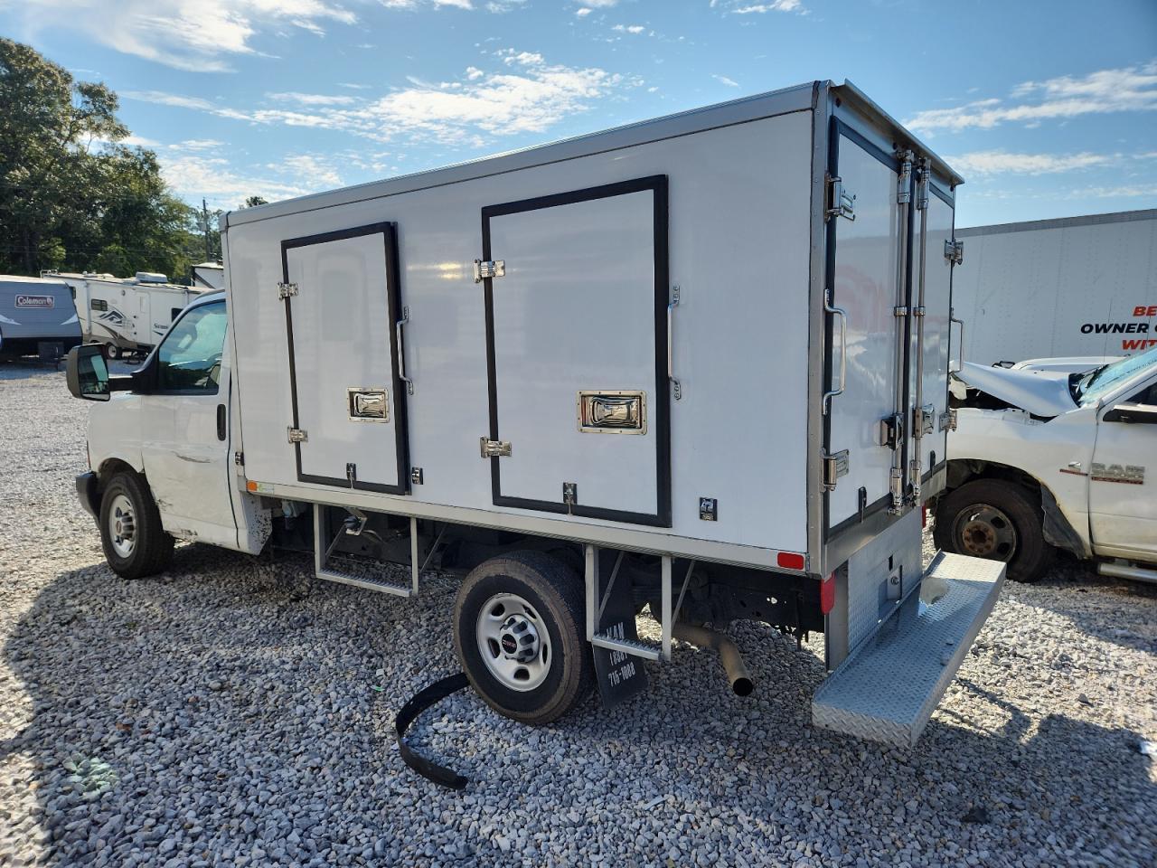 2024 GMC Savana Cutaway G3500 - Image 2