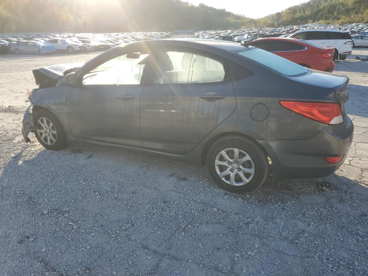 2013 Hyundai Accent Gls - Image 2