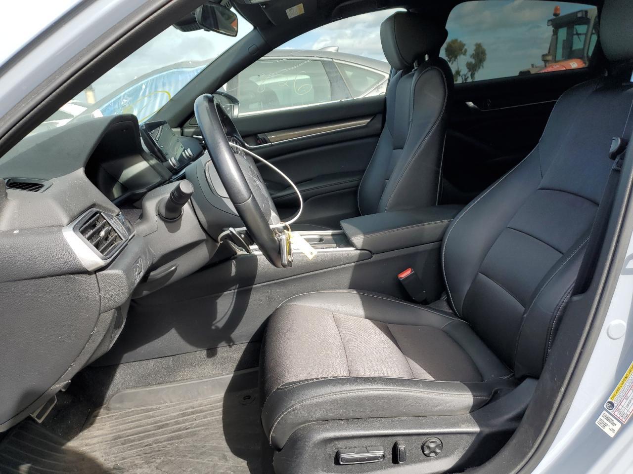 2022 Honda Accord Hybrid Sport - Image 7