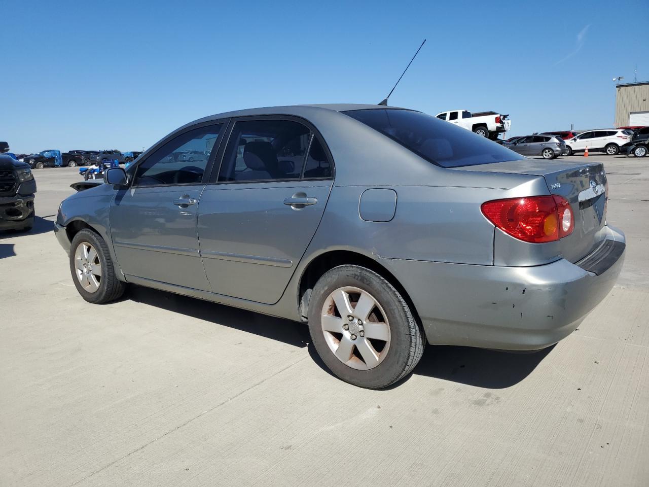 2003 Toyota Corolla Ce - Фото 2