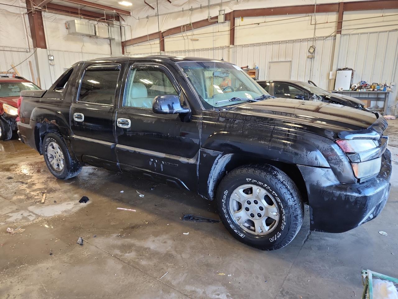 2002 Chevrolet Avalanche K1500 - Image 4
