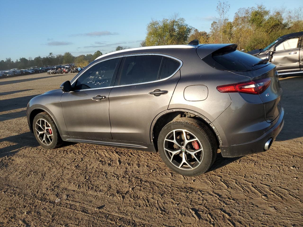 2021 Alfa Romeo Stelvio Ti - Фото 2