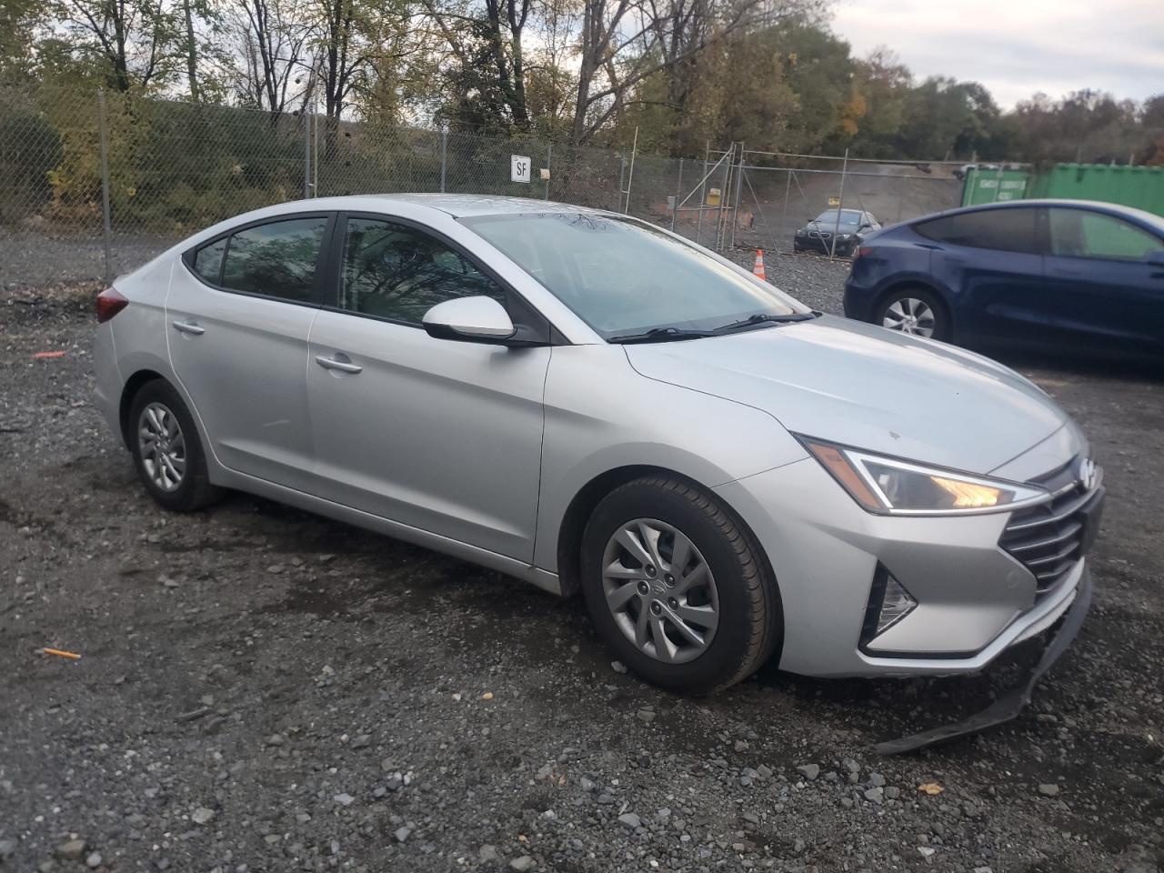 2019 Hyundai Elantra Se - Фото 4