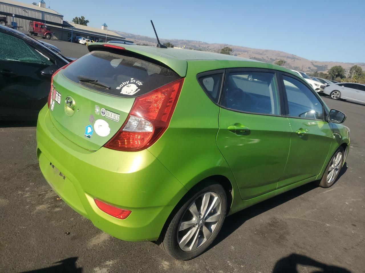 2012 Hyundai Accent Se - Фото 3
