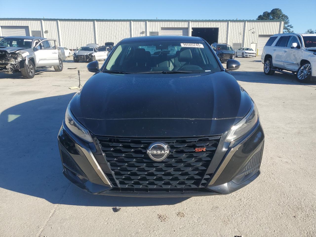 2023 Nissan Altima Sr - Фото 5