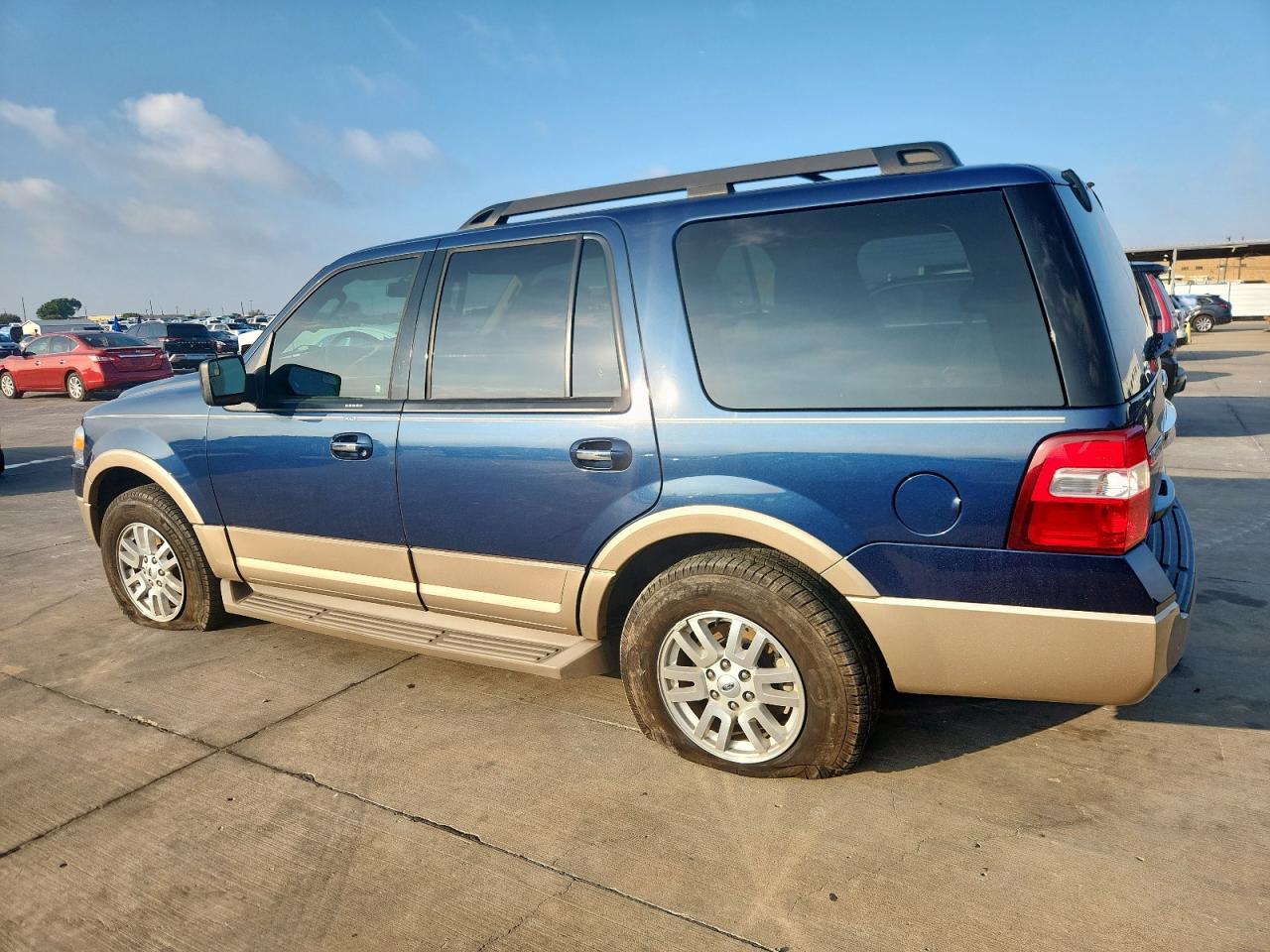 2013 Ford Expedition Xlt - Фото 2