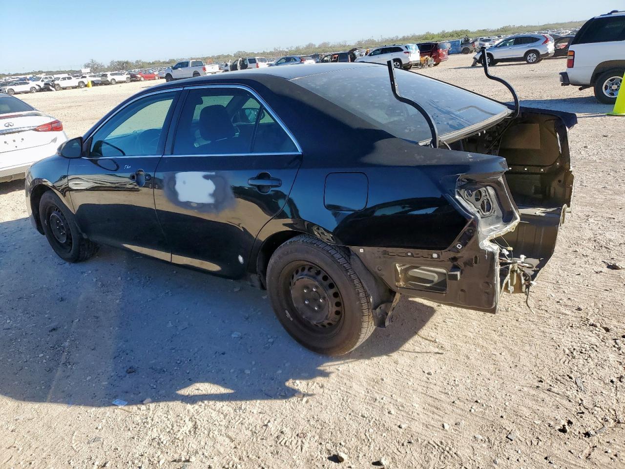 2014 Toyota Camry L - Фото 2