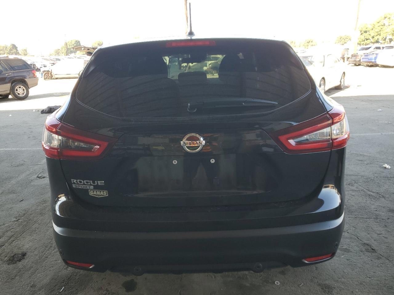2021 Nissan Rogue Sport S - Фото 6