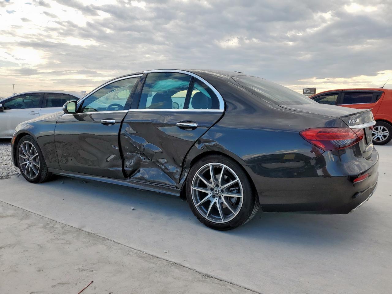 2022 Mercedes-Benz E 350 - Image 2