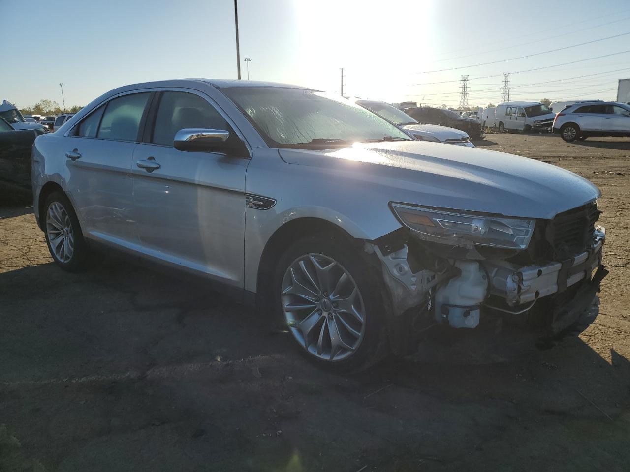 2013 Ford Taurus Limited - Фото 4