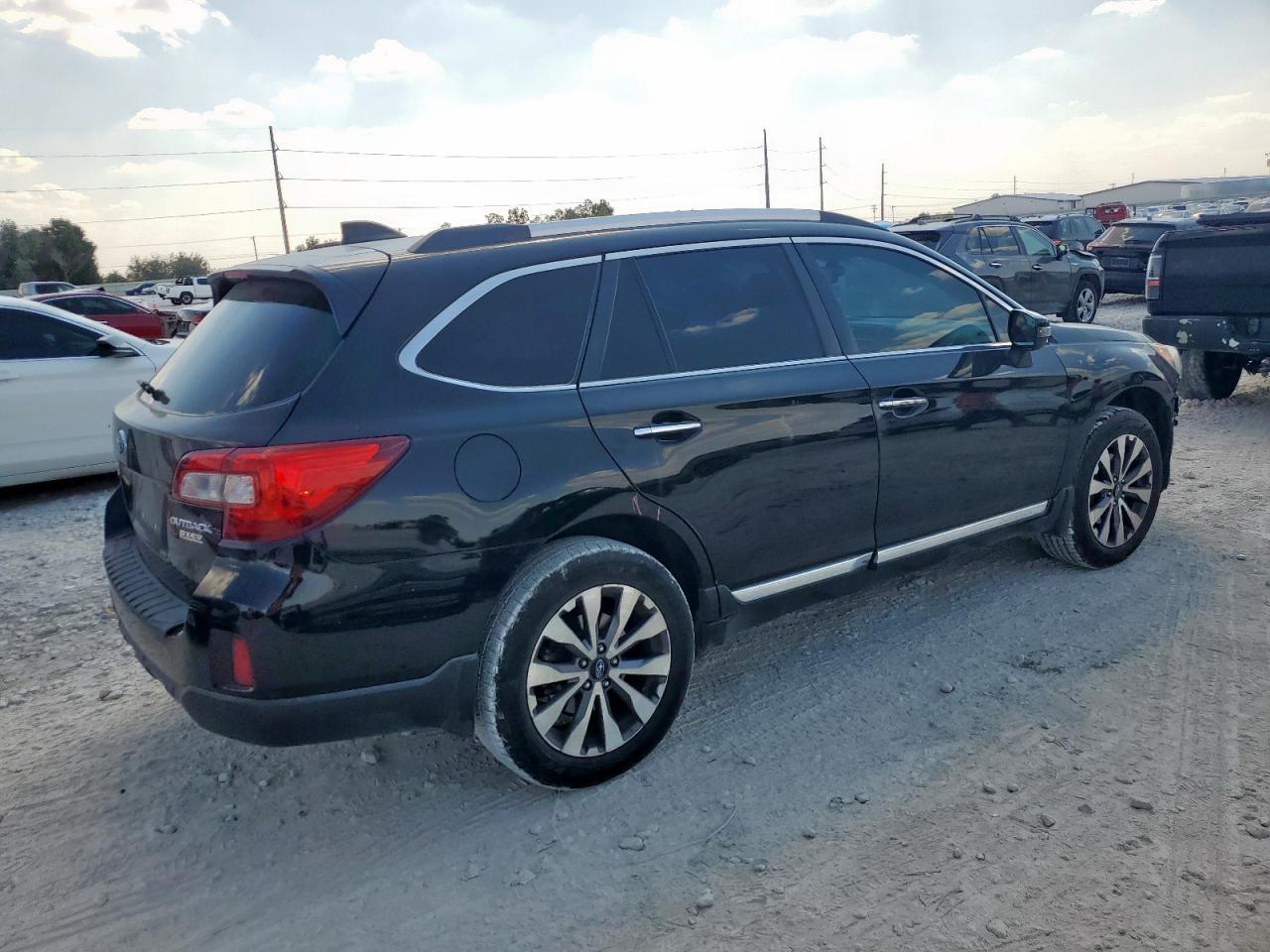 2017 Subaru Outback Touring - Фото 3